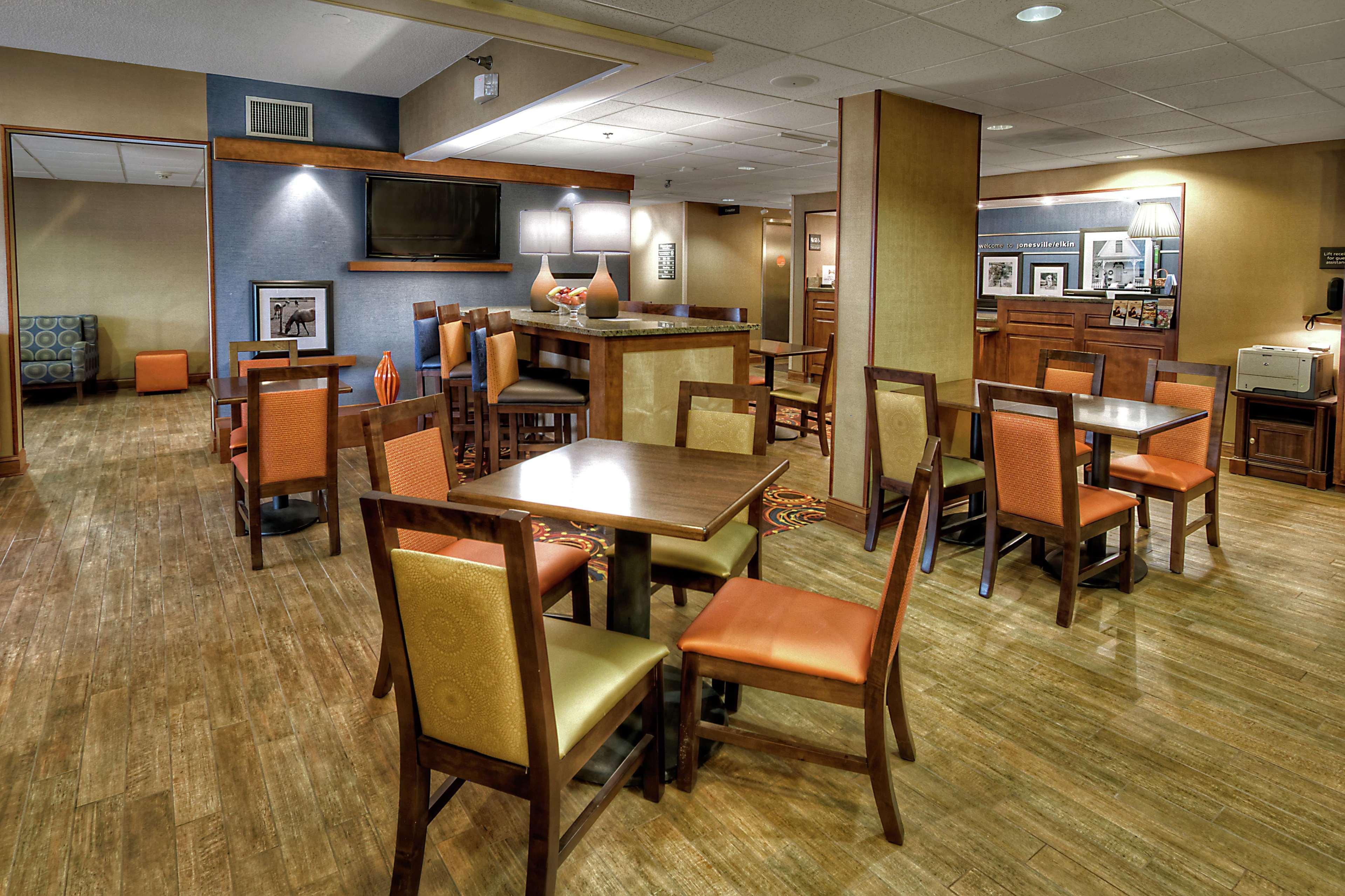 Hampton Inn Jonesville/Elkin Άρλινγκτον Εξωτερικό φωτογραφία